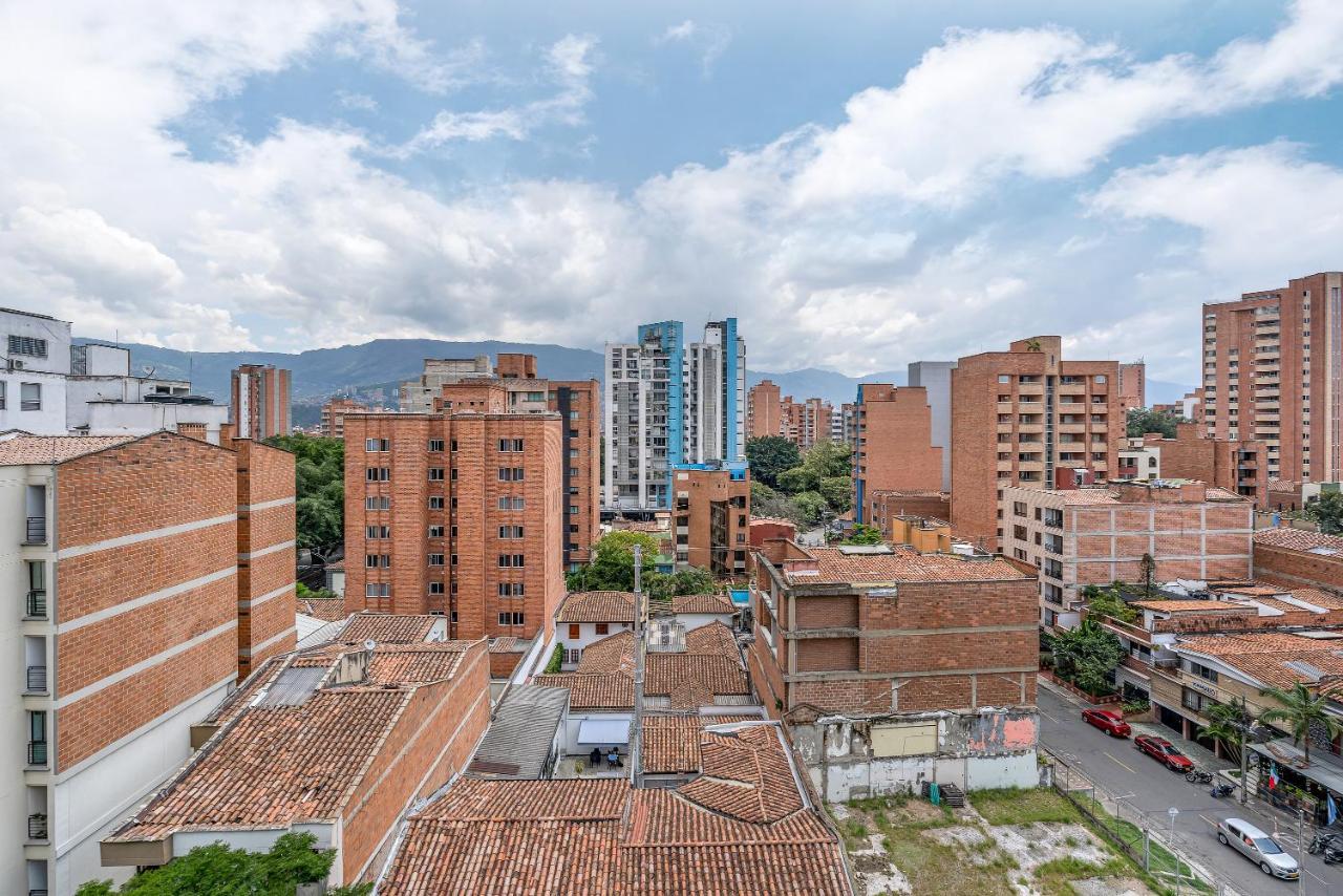 Apartamentos Housy Laureles Medellín Exterior foto