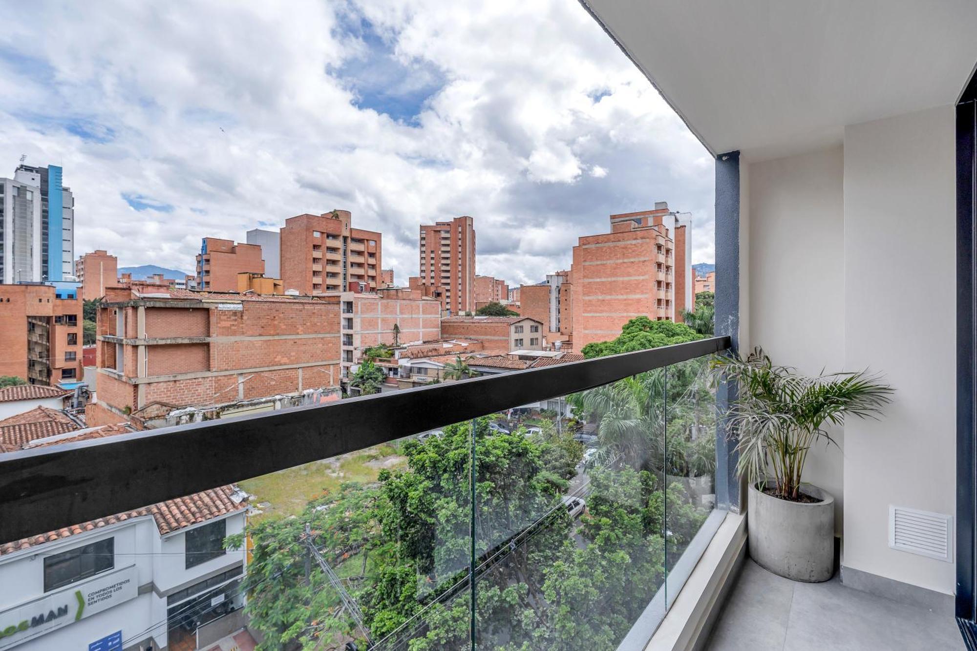 Apartamentos Housy Laureles Medellín Exterior foto