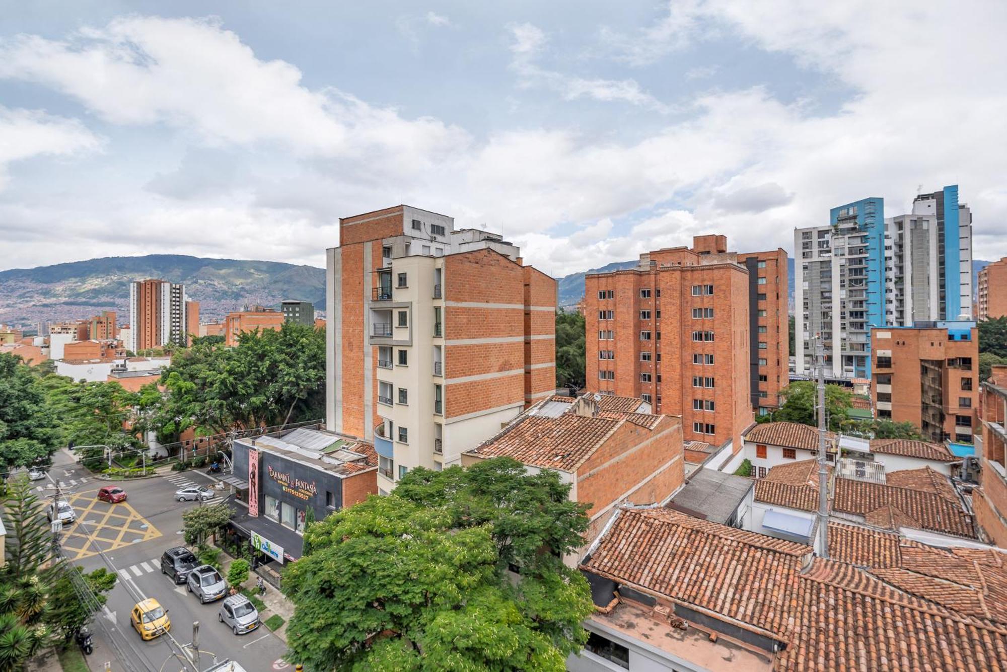 Apartamentos Housy Laureles Medellín Exterior foto